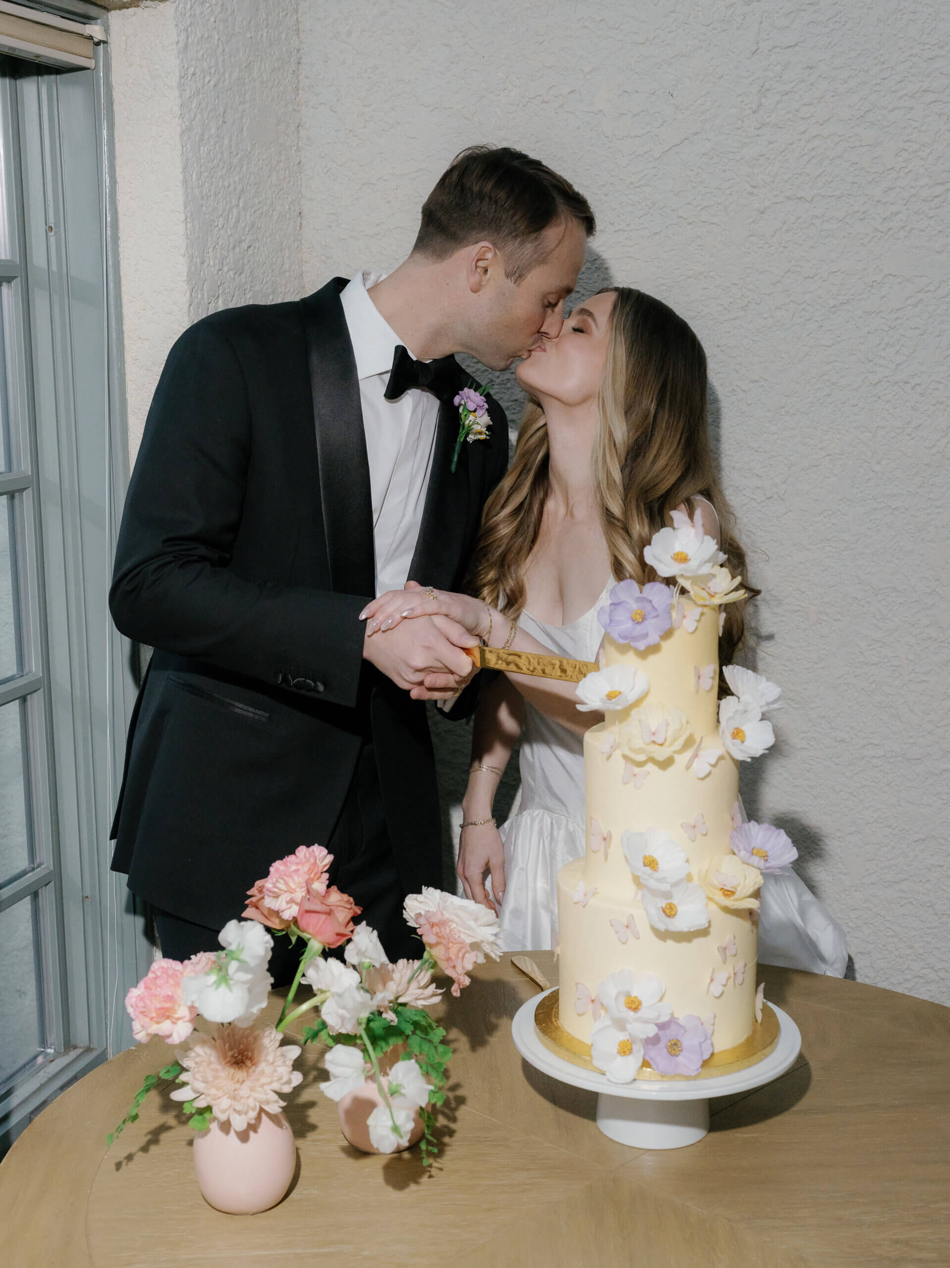 Cake cutting at a Colorado Springs wedding at The Estate on Elm